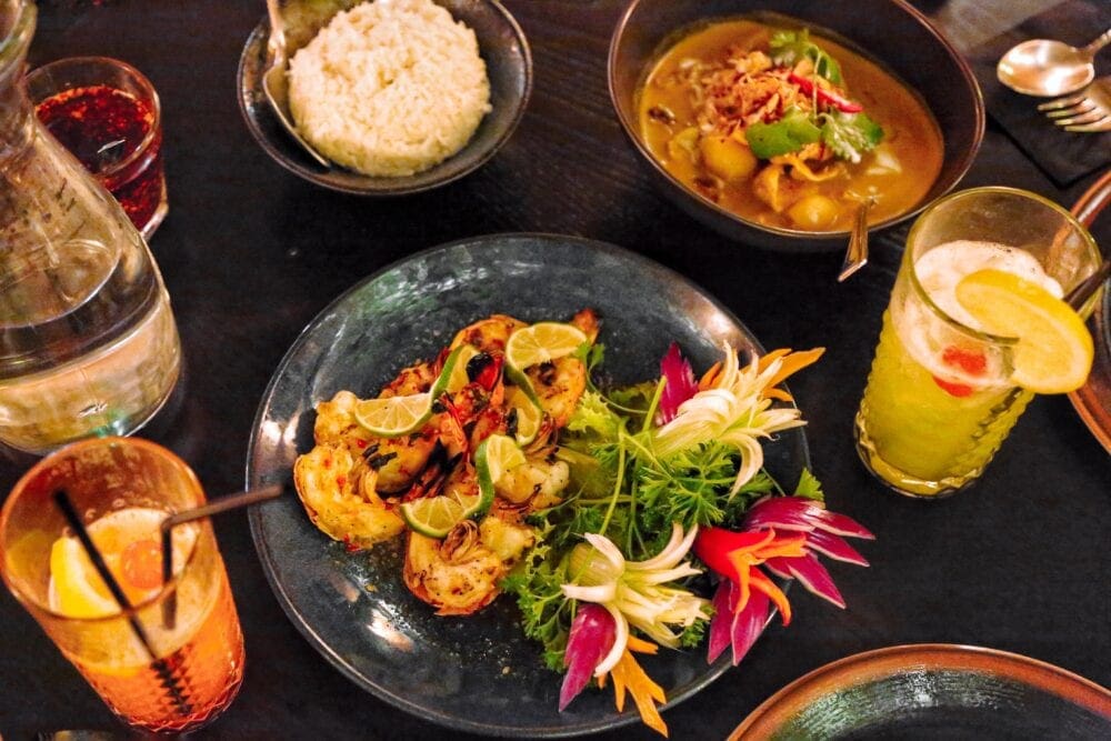 Anoushka Probyn UK London Fashion Travel Blogger Eating Covent Garden Strand Thai Square