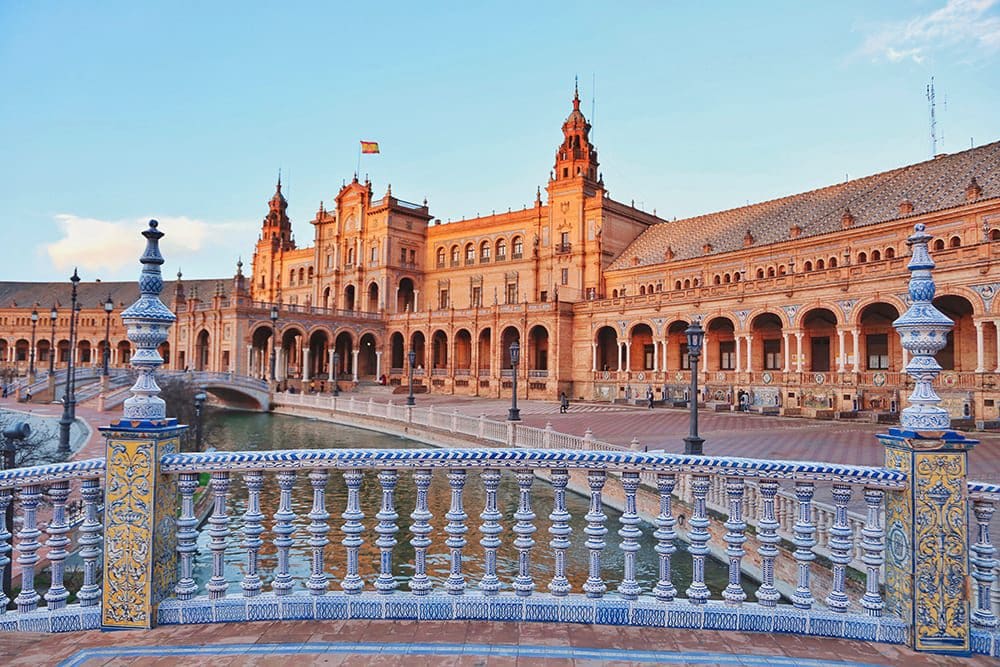 Plaza de Espana Anoushka Probyn UK London Fashion Travel Blogger City Guide