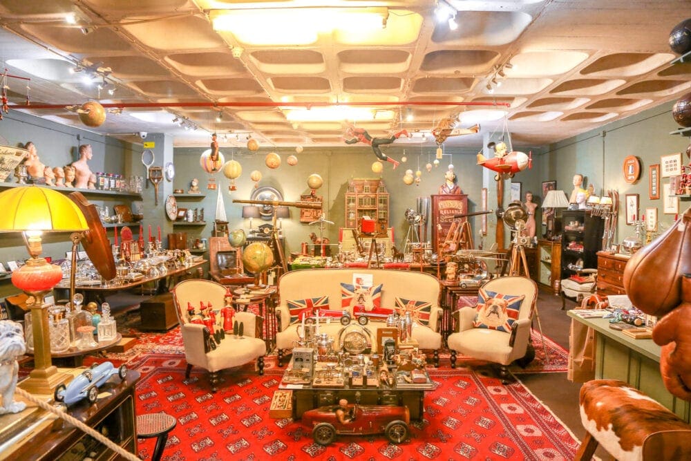 Armazem Antiques Shop Bar Cafe Porto Portugal Drinking Travel Guide Instagram Blogger