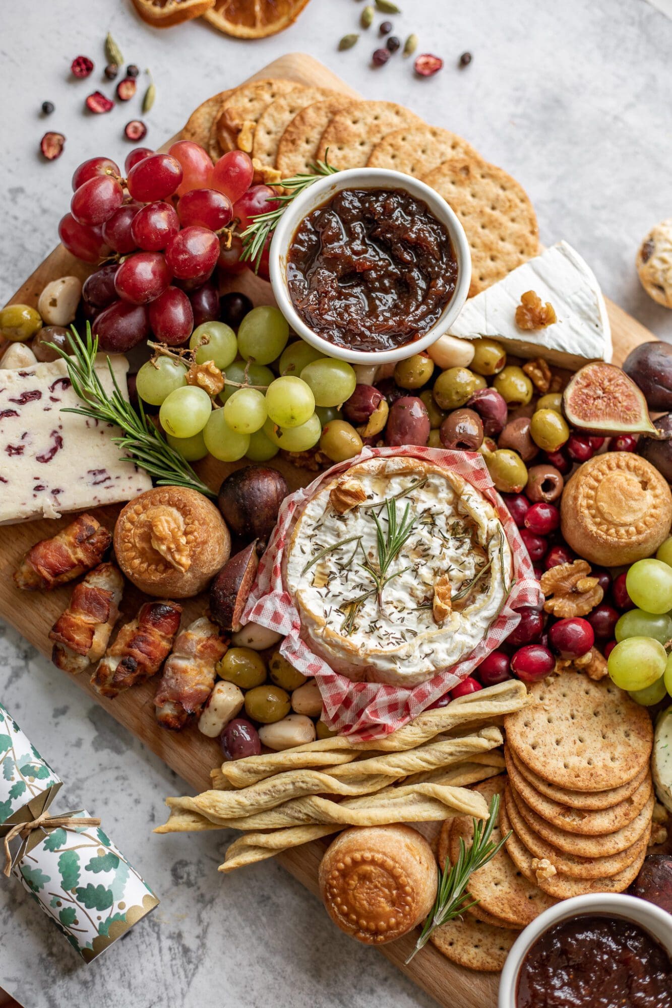 Festive Christmas Cheese Board Grazing Recipe Tips