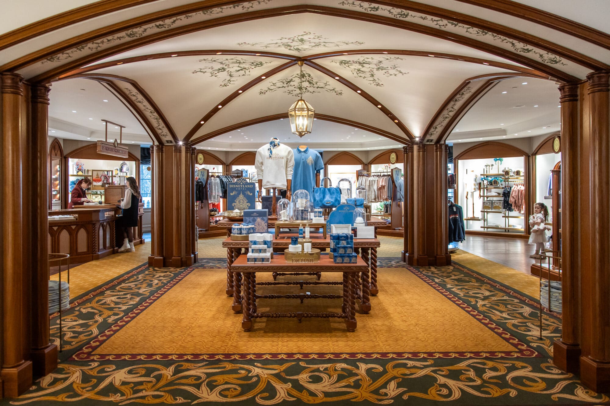 Disneyland Hotel Paris Shopping Boutiques Review