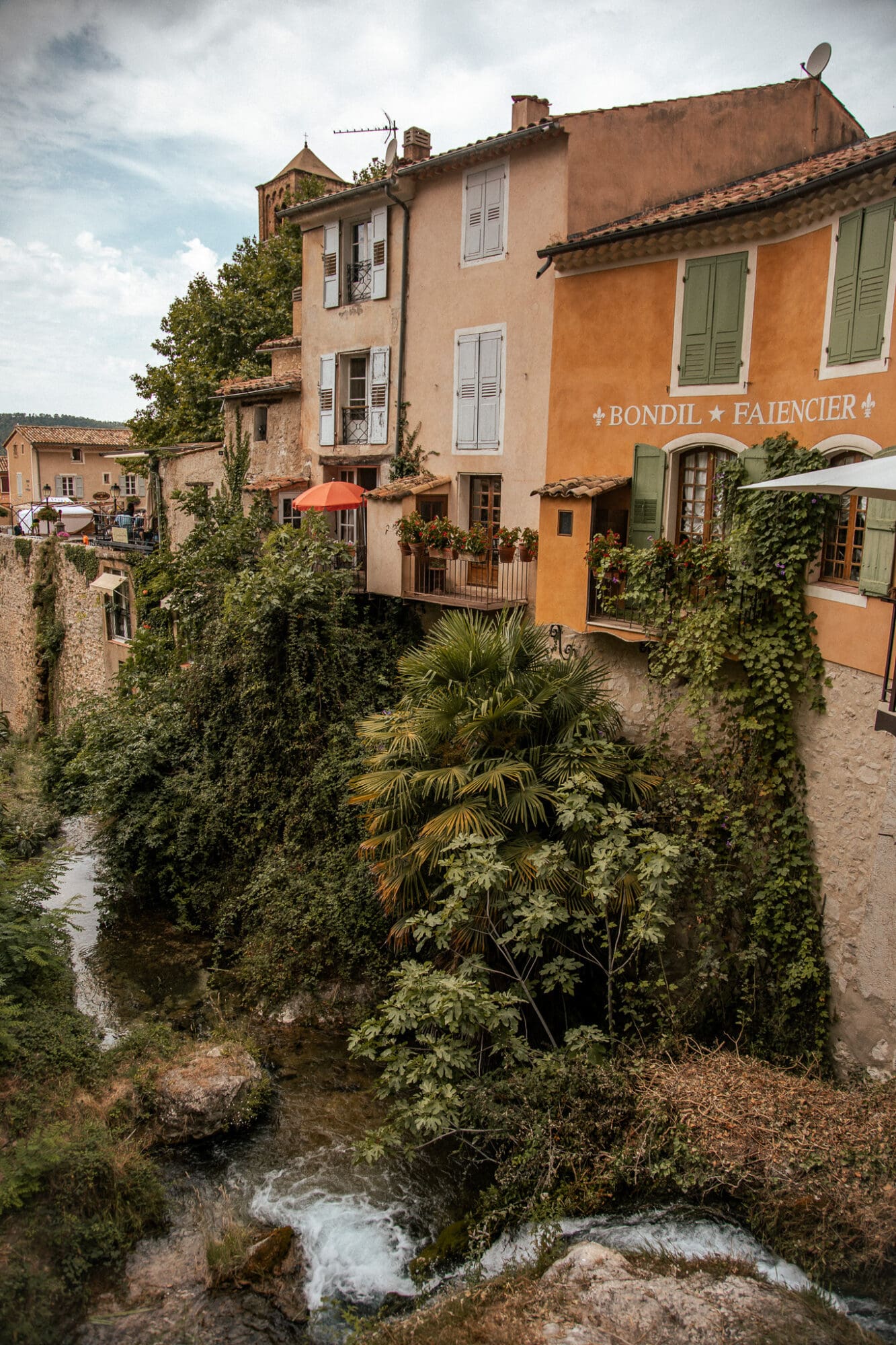 Moustiers-Saint-Marie Provence France Towns Waterfall