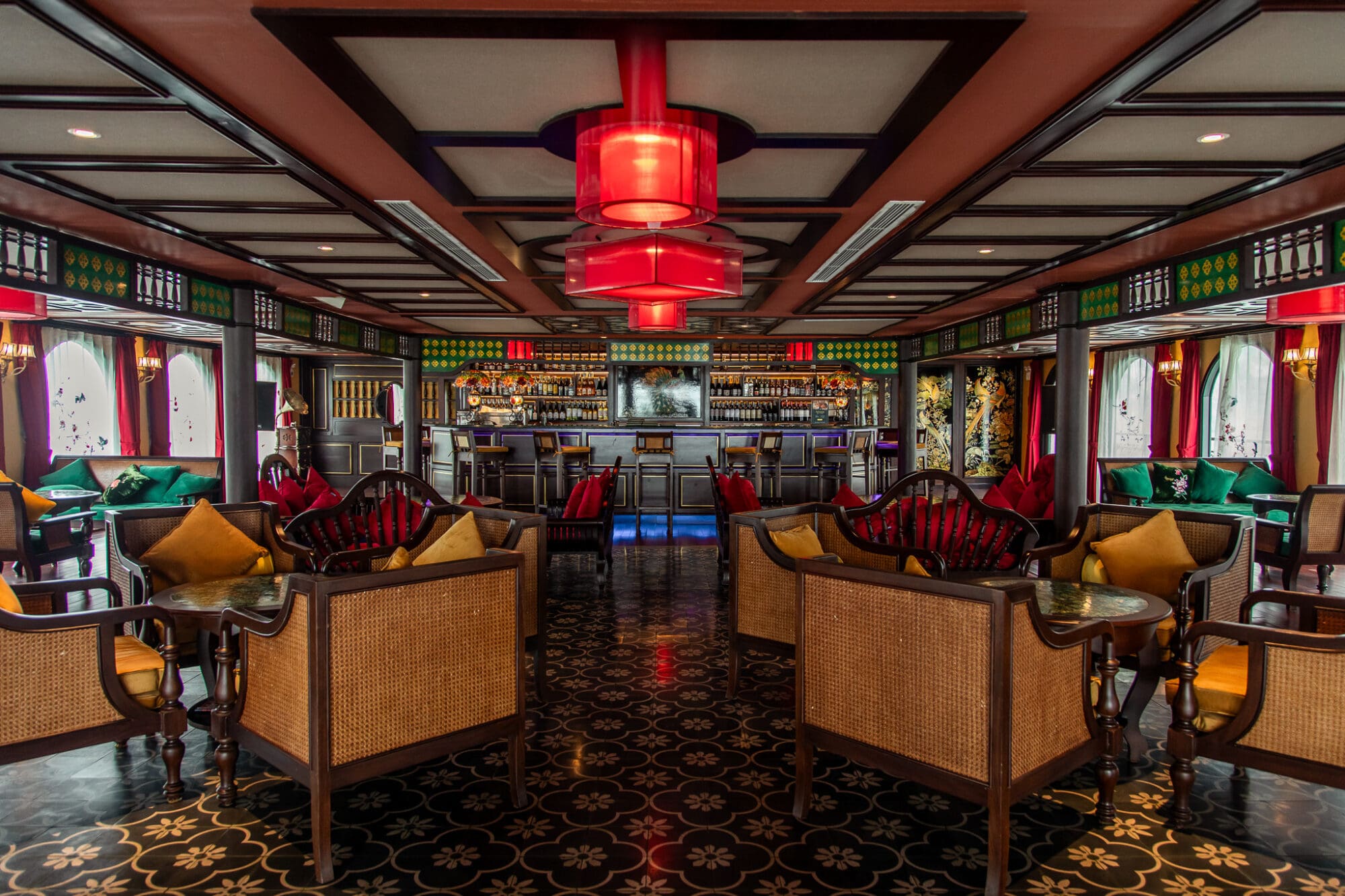 Lounge on the Indochine Premium Ha Long Bay
