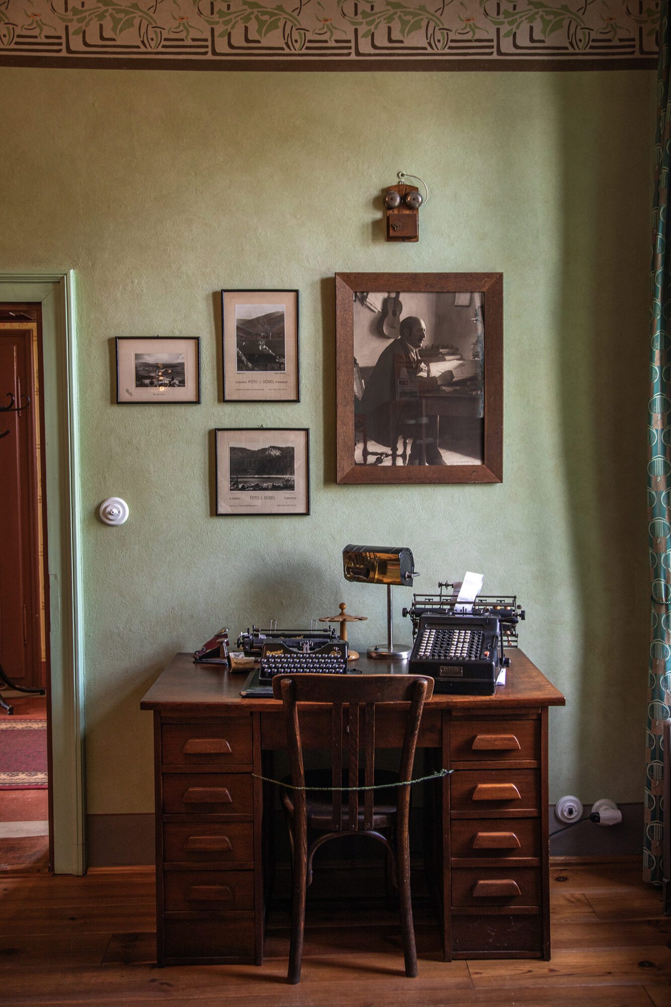 Museum Fotoatelier Seidel Interiors things to do in Cesky Krumlov Typewriter
