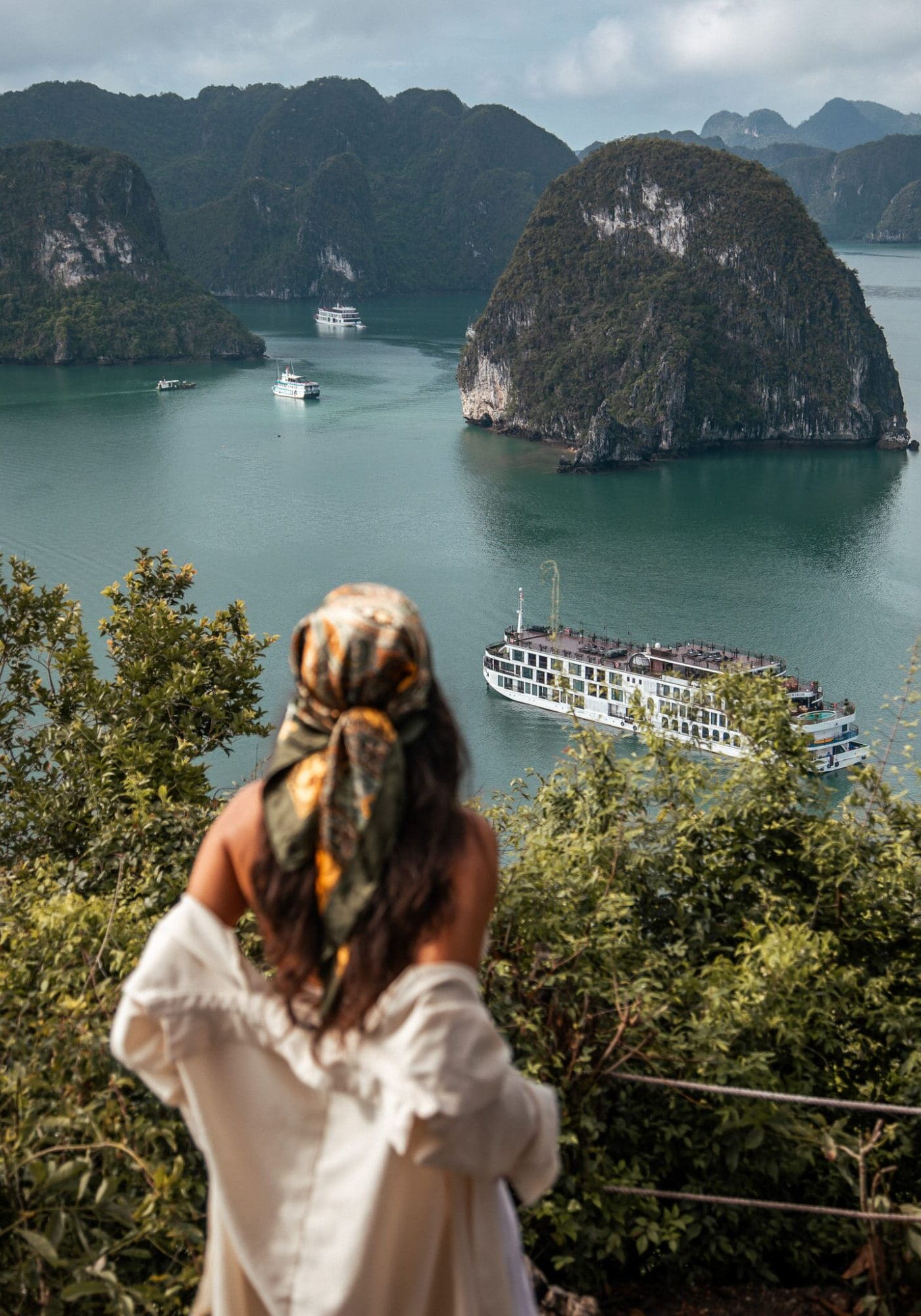 Ha Long Bay Ti Top mountain view
