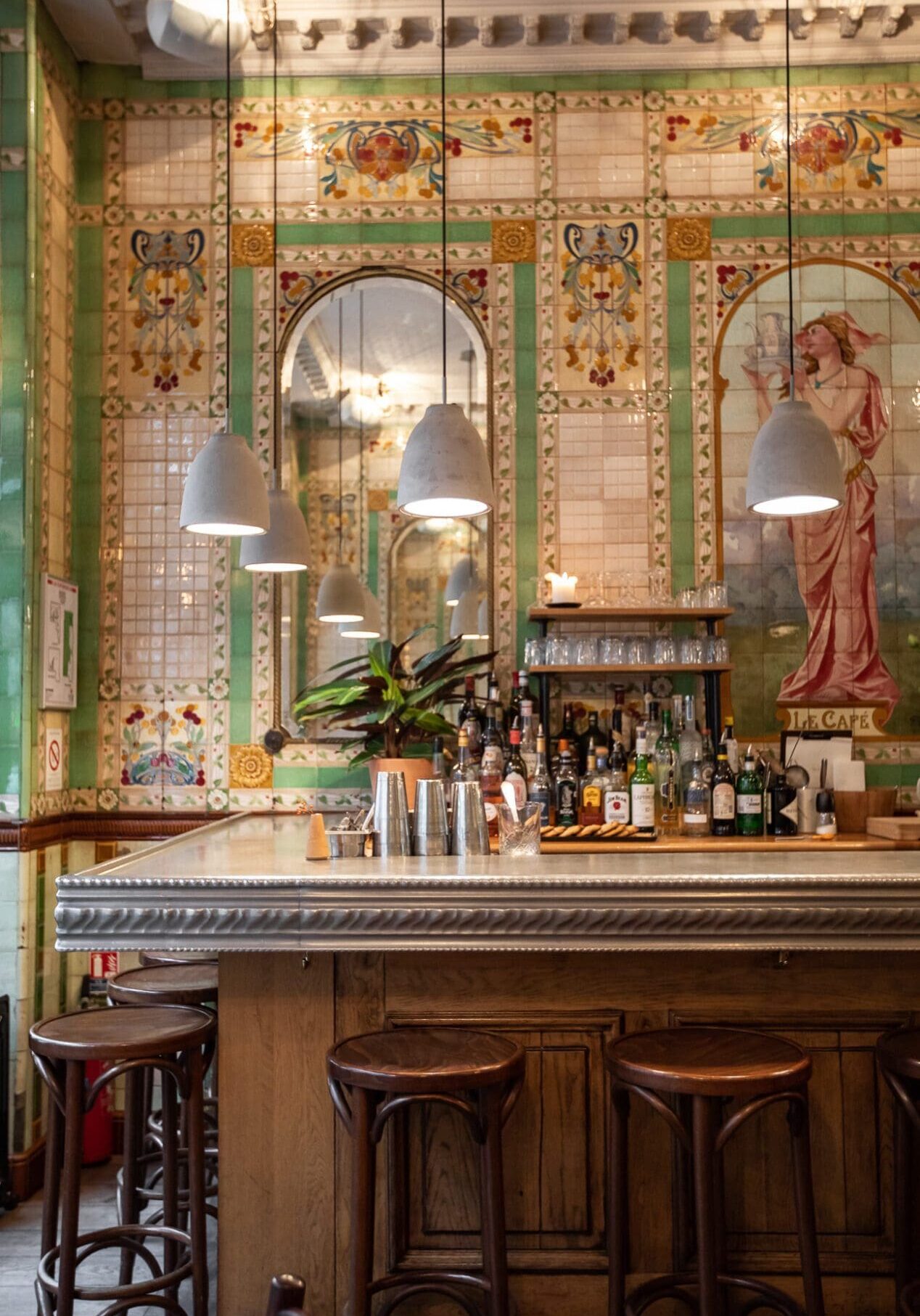 Poulette Restaurant Art Nouveau Interiors Paris Food Bar