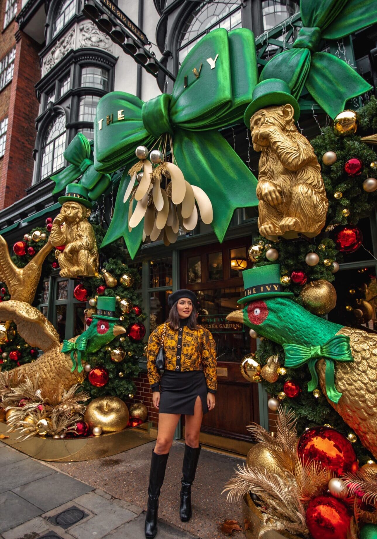 The Ivy Chelsea Garden Christmas Restaurant Display